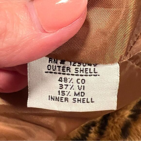 WHAT GOES AROUND COMES AROUND faux fur shrug 🔥 small - Picture 8 of 9